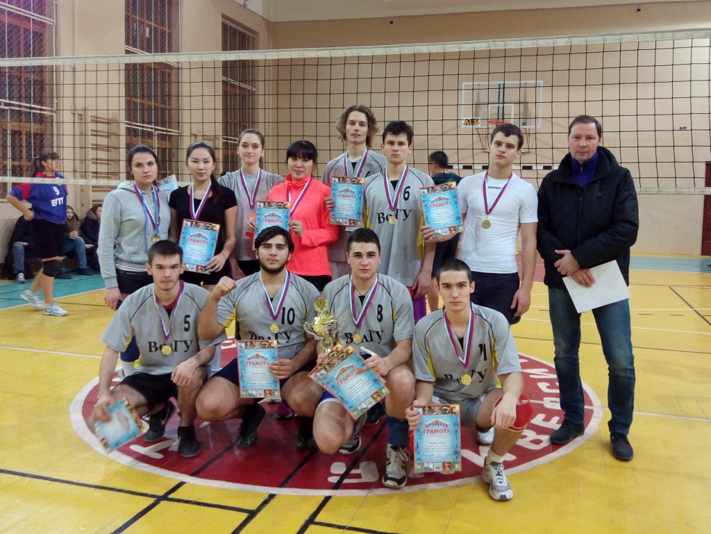 Первокурсники-волейболисты ВолГУ стали лучшими, победив в спартакиаде.jpg